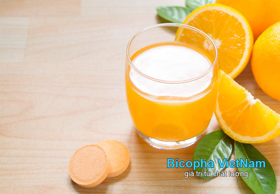 Uống vitamin C và dầu cá được không